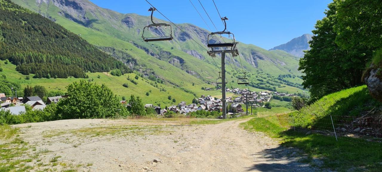 Agréable appartement de 6 pers au pieds des pistes ,wifi gratuit à Saint-Sorlin-d'Arves labelise 3 étoiles au gîte de France Extérieur photo