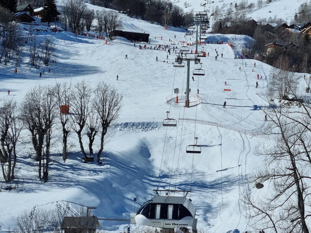 Agréable appartement de 6 pers au pieds des pistes ,wifi gratuit à Saint-Sorlin-d'Arves labelise 3 étoiles au gîte de France Extérieur photo